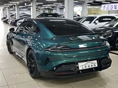 2025 Xiaomi SU7 Ultra Ultra, зелёный — фото 8