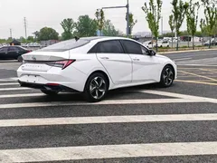 2021 Hyundai Elantra 1.5L CVT GLX Elite, белый — фото 7