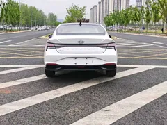 2021 Hyundai Elantra 1.5L CVT GLX Elite, белый — фото 9
