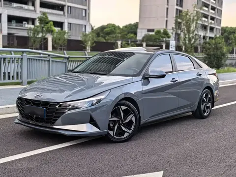 2022 Hyundai Elantra 1.5L CVT LUX Premium