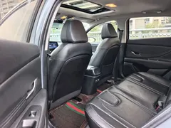 2022 Hyundai Elantra 1.5L CVT LUX Premium, синий — фото 8