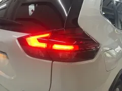 2022 Nissan X-Trail 2.0L 2WD Premium, белый — фото 8