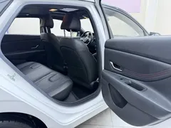 2022 Hyundai Elantra 1.5L CVT 20th Anniversary, белый — фото 20
