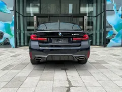 2022 BMW 5 Series 5 530Li M, чёрный — фото 5