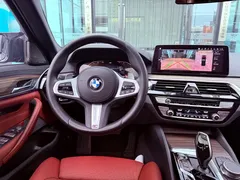 2022 BMW 5 Series 5 530Li M, чёрный — фото 23