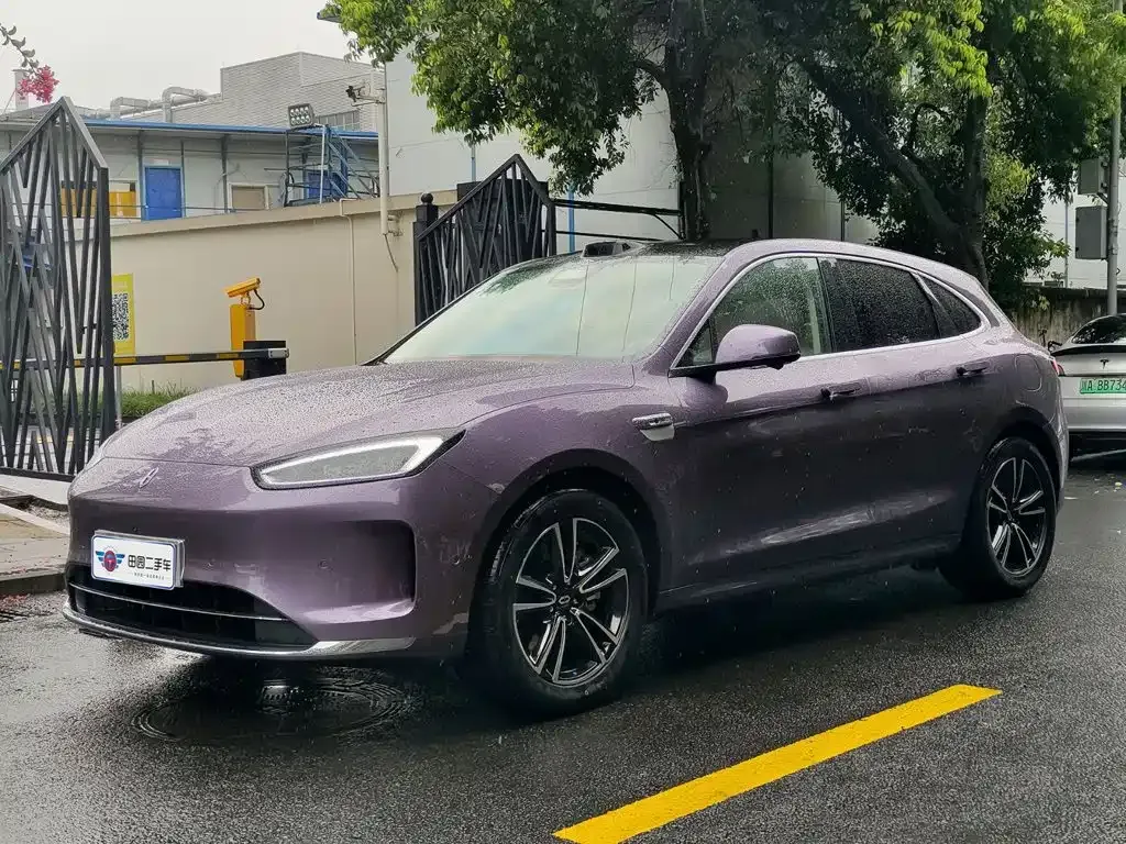 2025 Aito M5