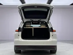 2025 Li Auto i6 4WD Standard, белый — фото 9
