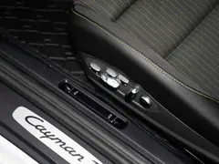 2019 Porsche 718 Cayman T 2.0T, белый — фото 10