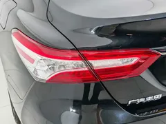 2021 Toyota Camry Hybrid 2.5HG Luxury, чёрный — фото 18