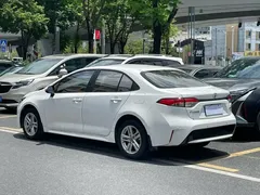 2022 Toyota Levin 185T CVT Luxury, белый — фото 3
