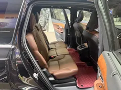 2022 Volvo XC90 7-seat, чёрный — фото 18