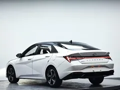 2022 Hyundai Elantra 1.5L CVT LUX Premium, белый — фото 6