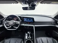 2022 Hyundai Elantra 1.5L CVT LUX Premium, белый — фото 12