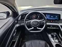 2022 Hyundai Elantra 1.5L CVT LUX Premium, белый — фото 13