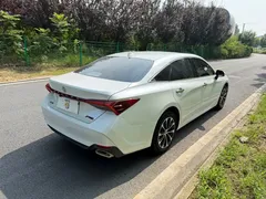 2022 Toyota Avalon 2.0L Luxury, белый — фото 14