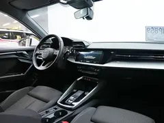 2022 Audi A3 Sportback 35 TFSI, белый — фото 12
