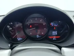 2022 Porsche 718 Spyder 2.0T, белый — фото 10