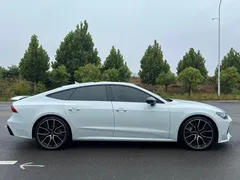 2022 Audi A7 55 TFSI quattro Premium, белый — фото 7