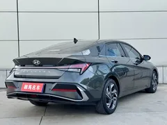 2023 Hyundai Elantra 1.5L CVT LUX Premium — фото 3