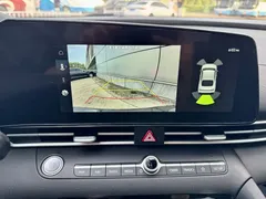 2023 Hyundai Elantra 1.5L CVT LUX Premium — фото 13