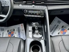 2023 Hyundai Elantra 1.5L CVT LUX Premium — фото 17