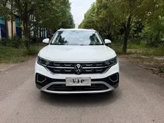 2023 Volkswagen Tayron 330TSI 2WD Plus, белый — фото 1