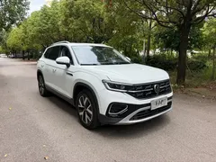 2023 Volkswagen Tayron 330TSI 2WD Plus, белый — фото 2