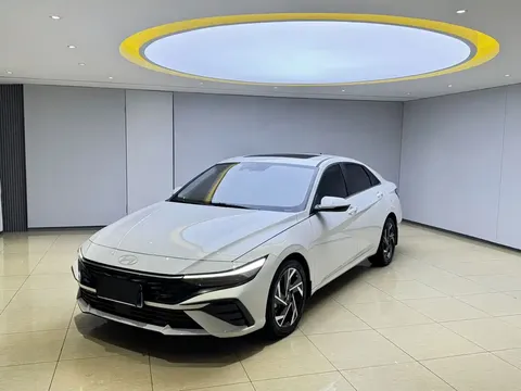 2023 Hyundai Elantra 1.5L CVT LUX Premium
