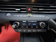 2023 Hyundai Elantra 1.5L CVT LUX Premium, белый — фото 19