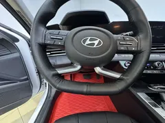2023 Hyundai Elantra 1.5L CVT LUX Premium, белый — фото 22