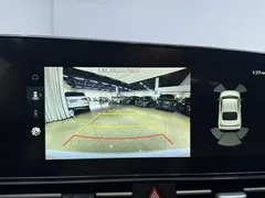 2023 Hyundai Elantra 1.5L CVT LUX Premium, белый — фото 23