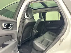 2021 Volvo XC60 4WD Luxury, белый — фото 6