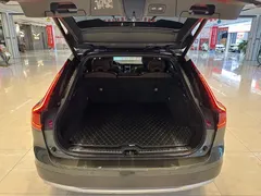 2021 Volvo V90 Cross Country B5 AWD Zhiyuan — фото 12
