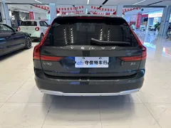 2021 Volvo V90 Cross Country B5 AWD Zhiyuan — фото 15