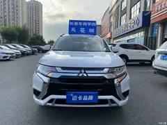 2021 Mitsubishi Outlander 2.0L 2WD 5, белый — фото 2