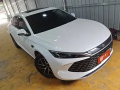 2025 BYD Qin L DM-i 120KM, белый — фото 2