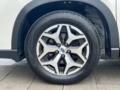2021 Subaru Forester 2.0i Luxury, белый — фото 24