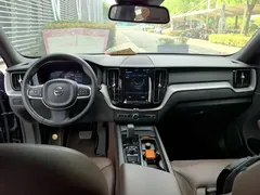 2023 Volvo XC60 4WD Luxury, чёрный — фото 10