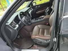 2023 Volvo XC60 4WD Luxury, чёрный — фото 15