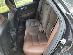 2023 Volvo XC60 4WD Luxury, чёрный — фото 17