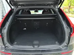 2023 Volvo XC60 4WD Luxury, чёрный — фото 19