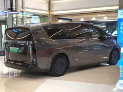2025 Li Auto MEGA Home, белый — фото 7