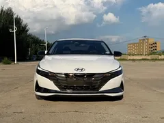 2022 Hyundai Elantra 1.5L CVT LUX Premium, белый — фото 2