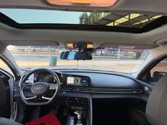 2022 Hyundai Elantra 1.5L CVT LUX Premium, белый — фото 8