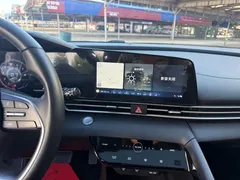 2022 Hyundai Elantra 1.5L CVT LUX Premium, белый — фото 10