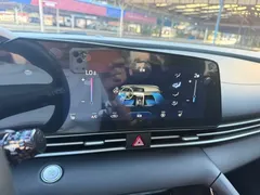 2022 Hyundai Elantra 1.5L CVT LUX Premium, белый — фото 14