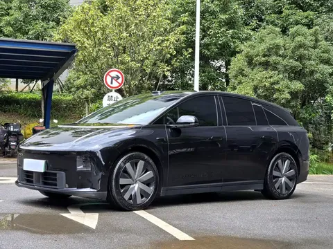 2025 Li Auto i6 4WD Standard