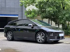 2025 Li Auto i6 4WD Standard, чёрный — фото 3