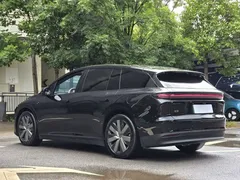 2025 Li Auto i6 4WD Standard, чёрный — фото 13