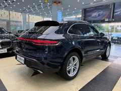 2023 Porsche Macan 2.0T, синий — фото 29